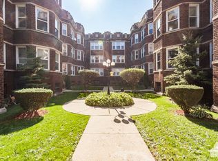 831 W Cornelia Ave APT 3E, Chicago, IL 60657