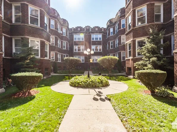 833 W Cornelia Ave #3S, Chicago, IL 60657
