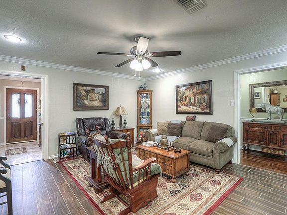 5th image of 5623 Burlinghall Dr