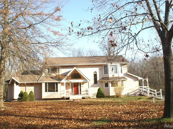 50801 Warren Rd, Canton, MI 48187