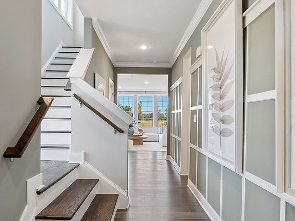 Foyer with decorative wall