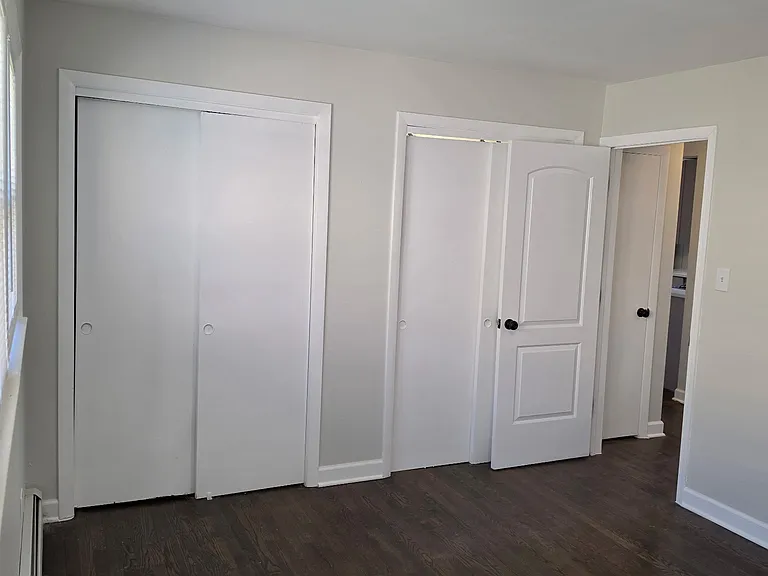 7810 S Escanaba Ave #2B — Photo 13