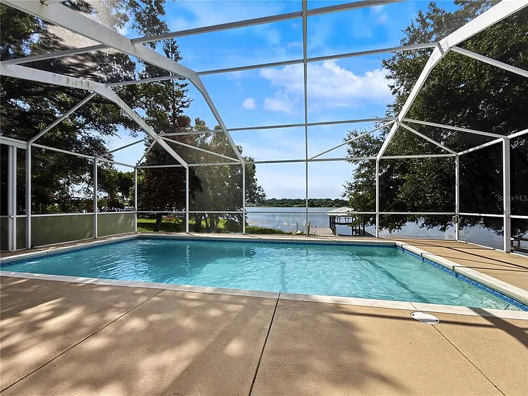 125 Lake Roy Dr — Photo 36