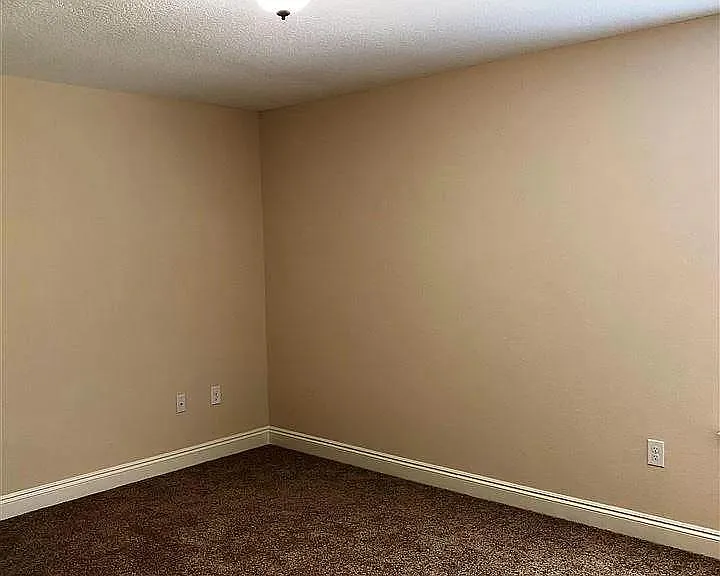9167 Tara Cir — Photo 15