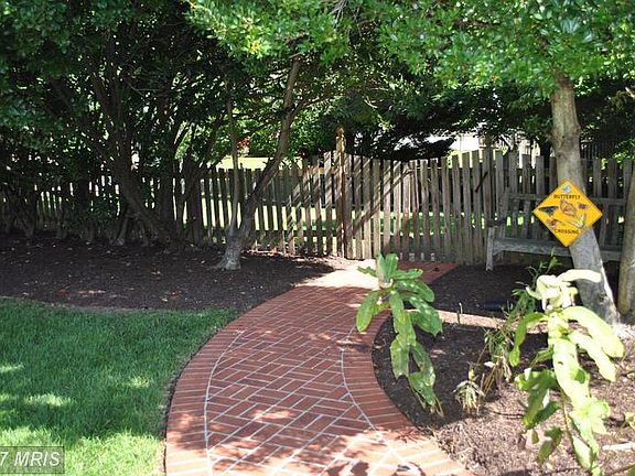 Front Side Gate to Back Yard