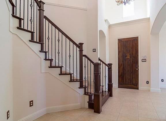 3rd image of 1018 Camino Lago