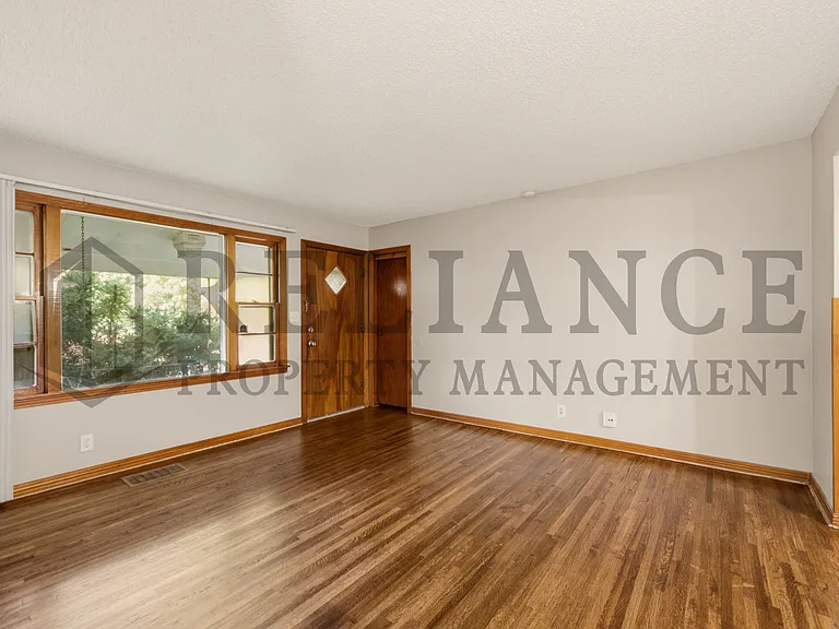 1620 E Selma St — Photo 21