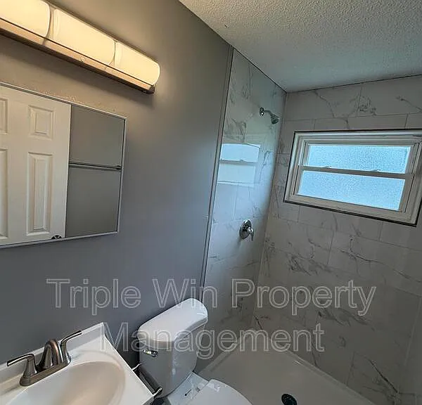 753 Watersedge Dr — Photo 25