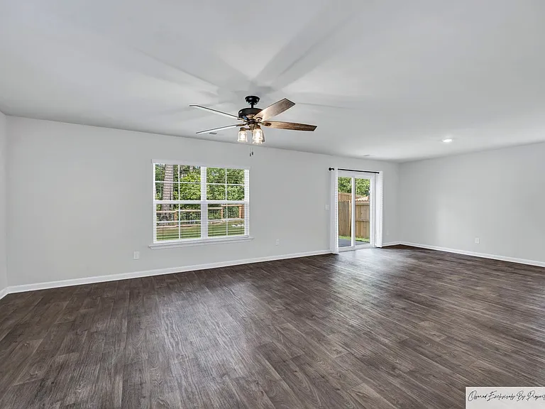 2128 Elmridge Rd — Photo 11