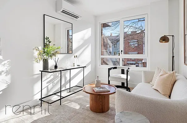 Rented by eRealty Advisors USA Inc | media 2