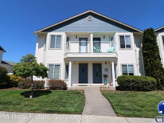 2nd image of 1527 Hollyhock Dr APT D