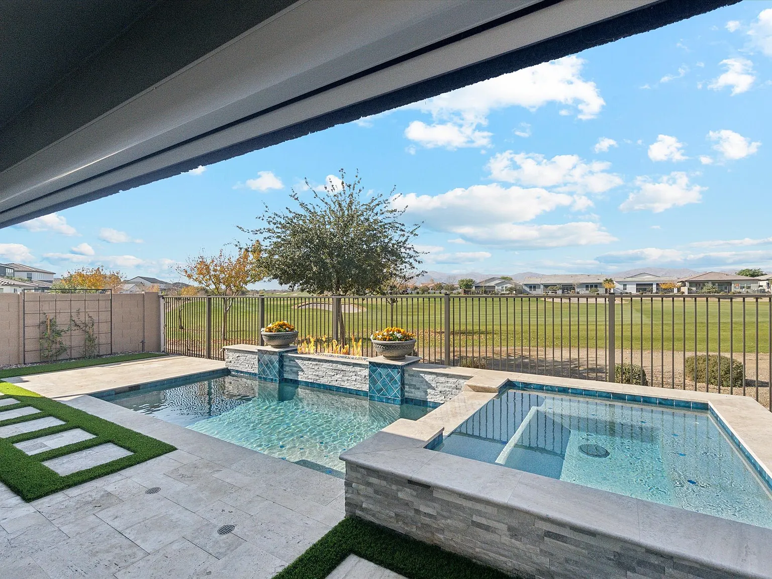 2 bed, 2004 sqft, $4,500 — Photo 3