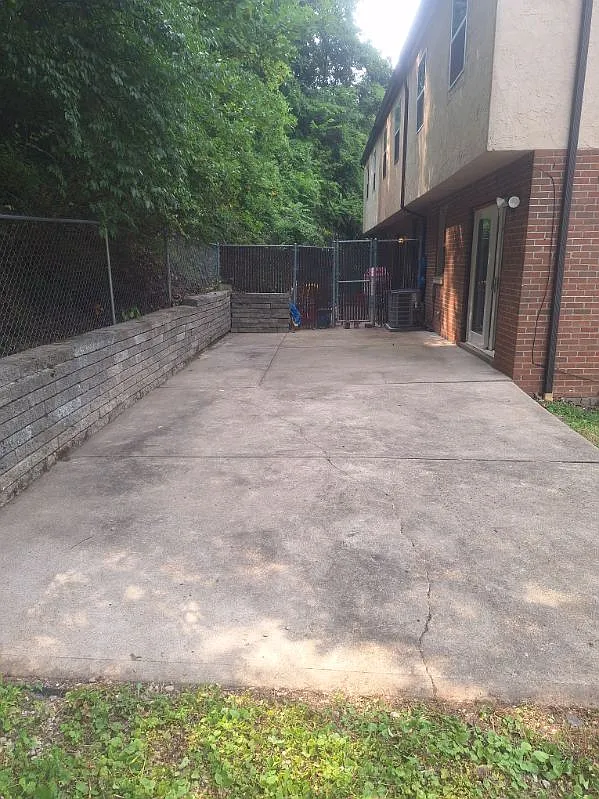 3 bed, 1.5 bath, 1500 sqft, $1,500 — Photo 4