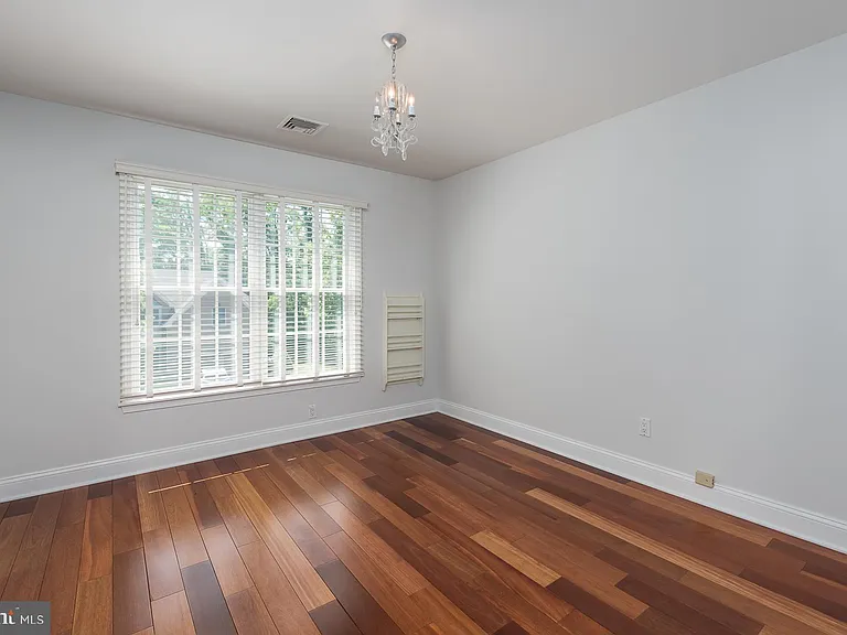 30 Leicester Ct — Photo 19