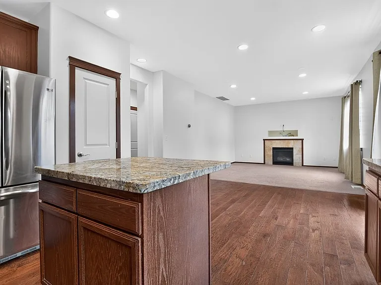 18901 34th Dr SE — Photo 11