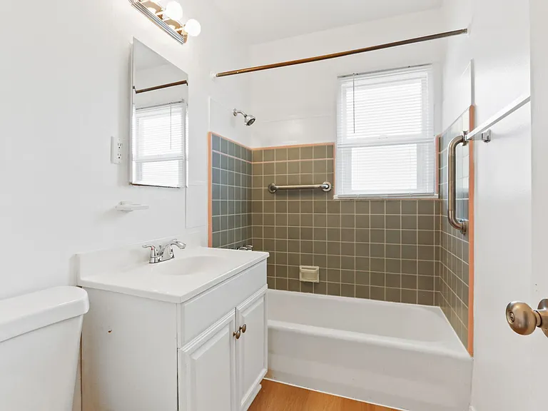 Washington Blvd. Marina Apartments - near Abbot Kinney! — Photo 16