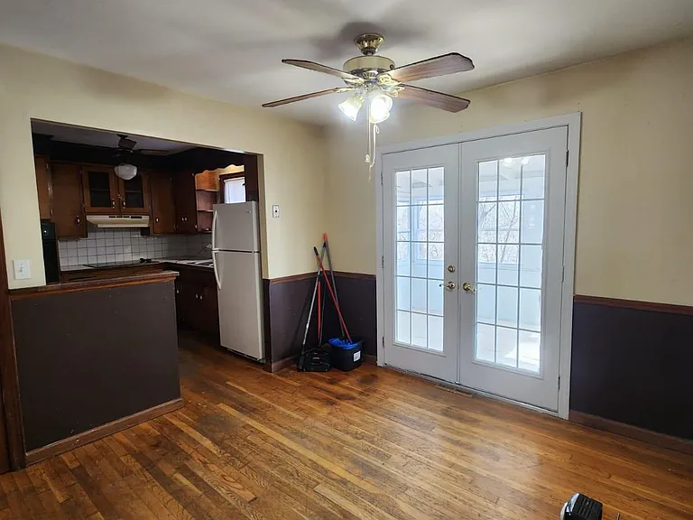 7 Hemlock St — Photo 9