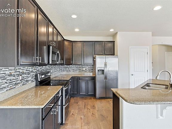 4th image of 7716 Stockton Dr