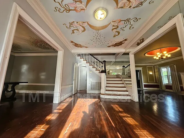 1214 N Pershing Ave — Photo 26