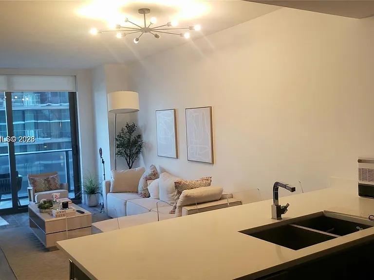 801 S Miami Ave #1008 — Photo 6