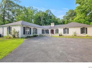 46 Roselawn Rd, Highland Mills, NY 10930