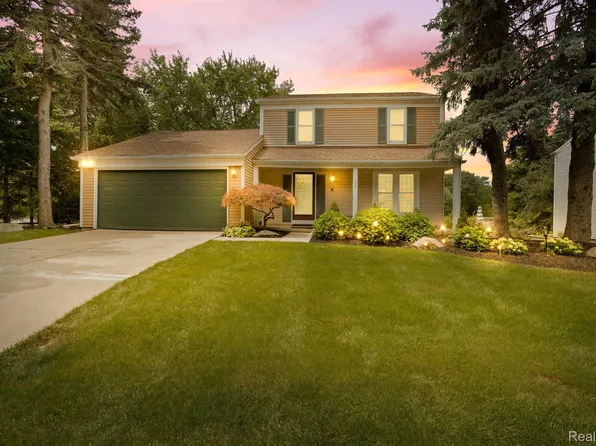 27821 White Plns, Farmington Hills, MI 48331