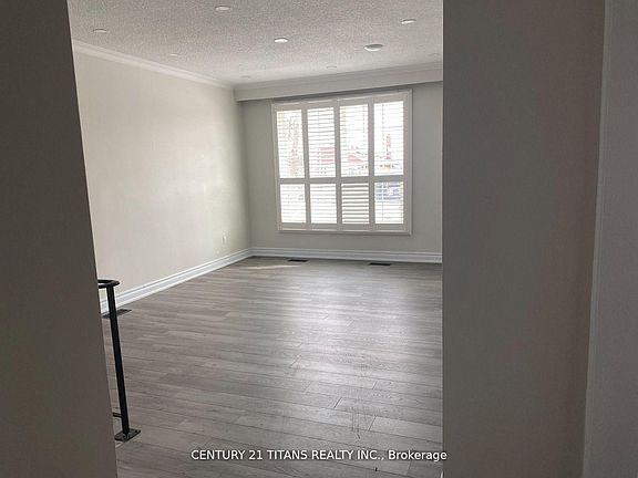 4th image of 26 Stephenfrank Rd