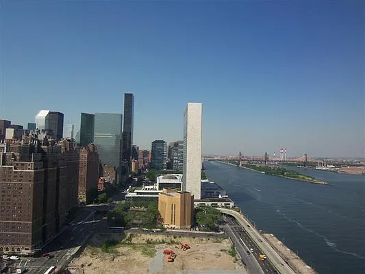 Rented by Luxury Habitat | media 34