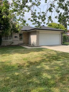 8412 Busch Ave, Center Line, MI, 48015