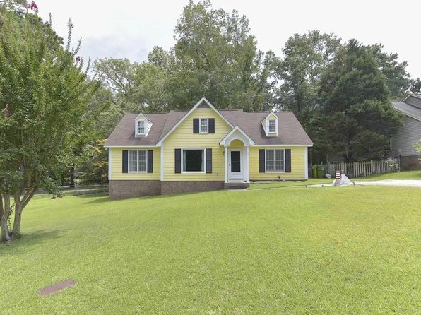 212 Riverwalk Way