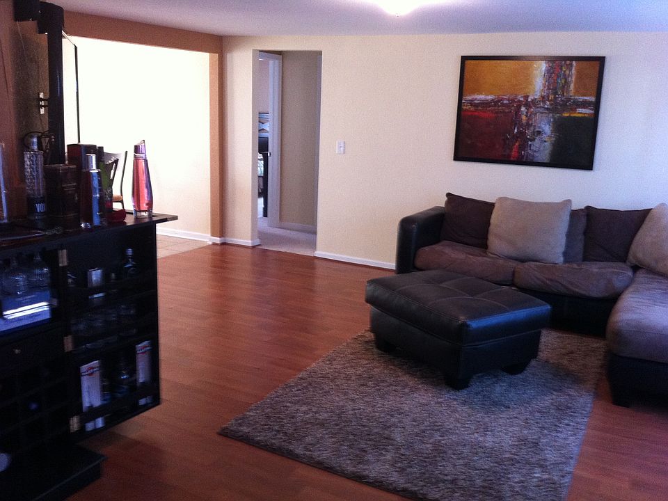 1st image of 541 Woodbridge Cir