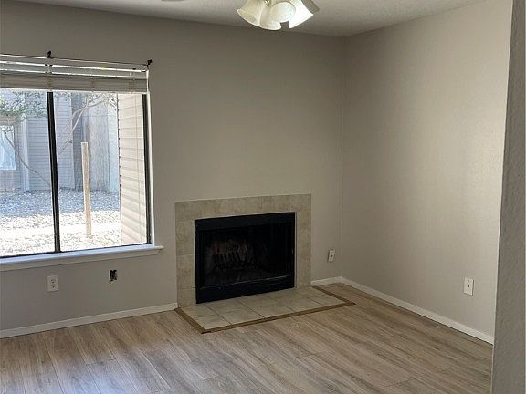 3rd image of 1902 Dartmouth St APT P5