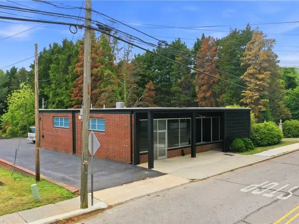 43 Main St W, Yanceyville, NC 27379