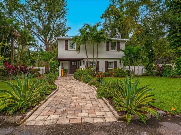 8020 Sharon Dr, Tampa, FL 33617