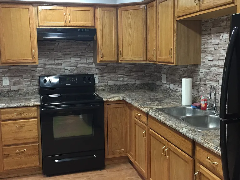 108 Catherine St #A — Photo 11