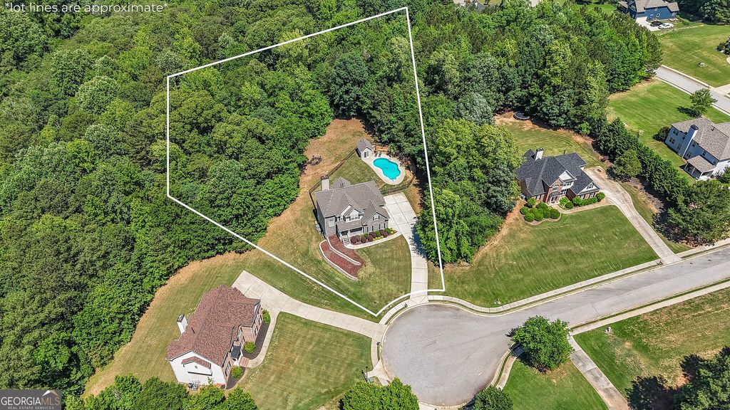 39 Hawthorne Pl, Sharpsburg, GA - View 3