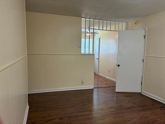 3rd image of 4101 Sierra St