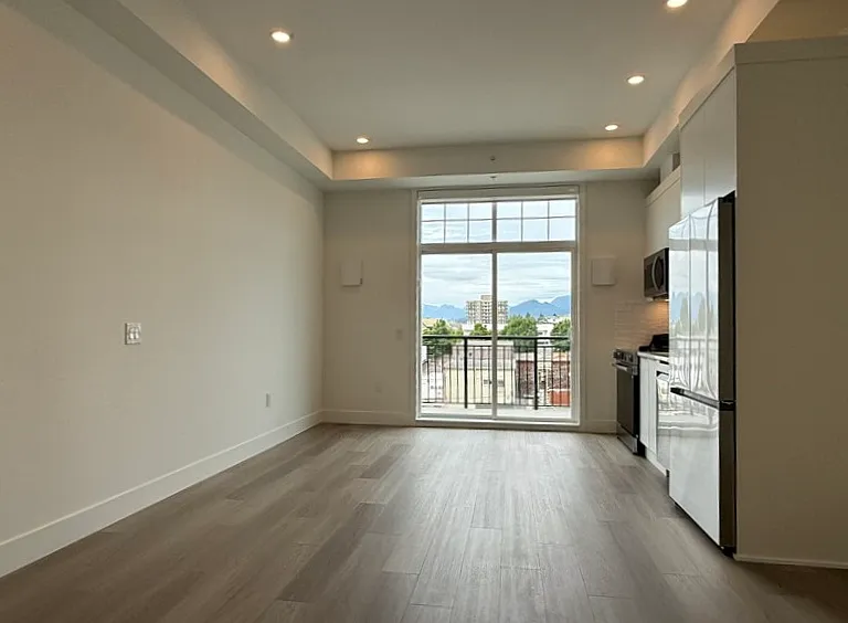22348 North Ave #514 — Photo 4