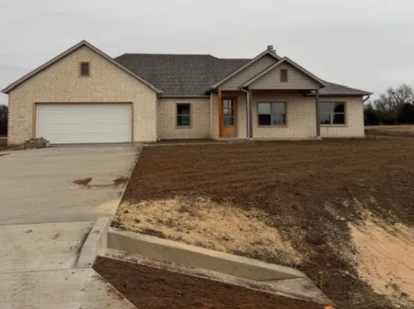 6041 Amber Dr, Sanger, TX 76266