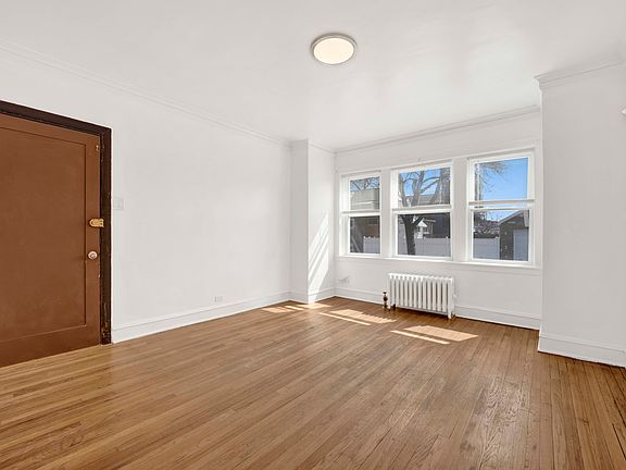 2nd image of 5544 W George St APT 1W