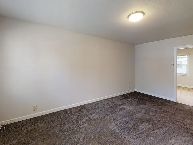 642 McConnell Ave — Photo 2