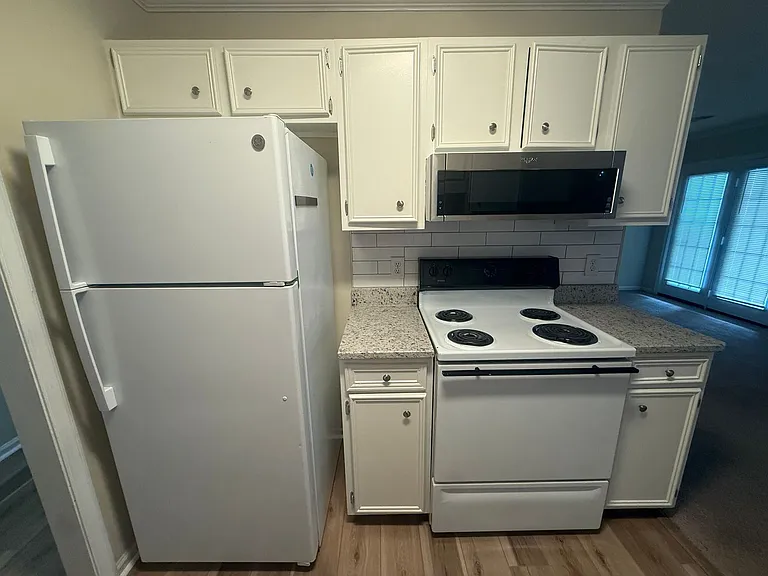 403 Wormwood Ln #H — Photo 24