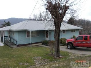 611 N 8th Ave, Paden City, WV 26159
