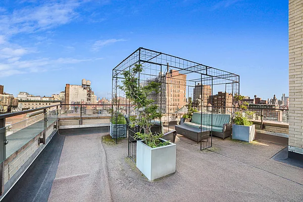 Rented by REAL New York | media 40