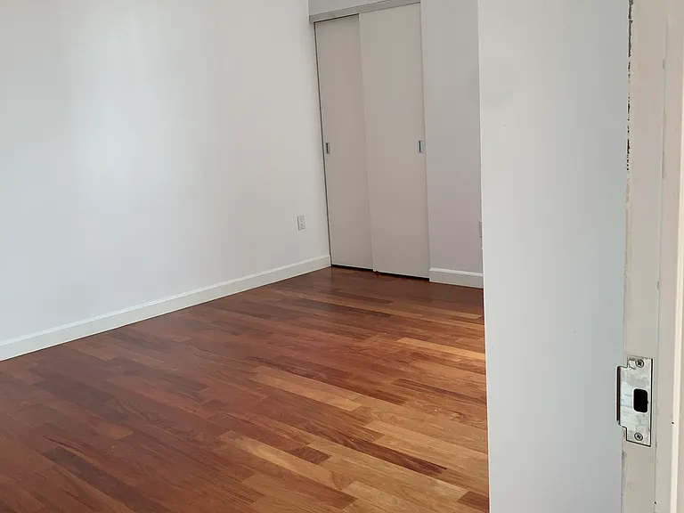 100 Jay St #22G — Photo 13