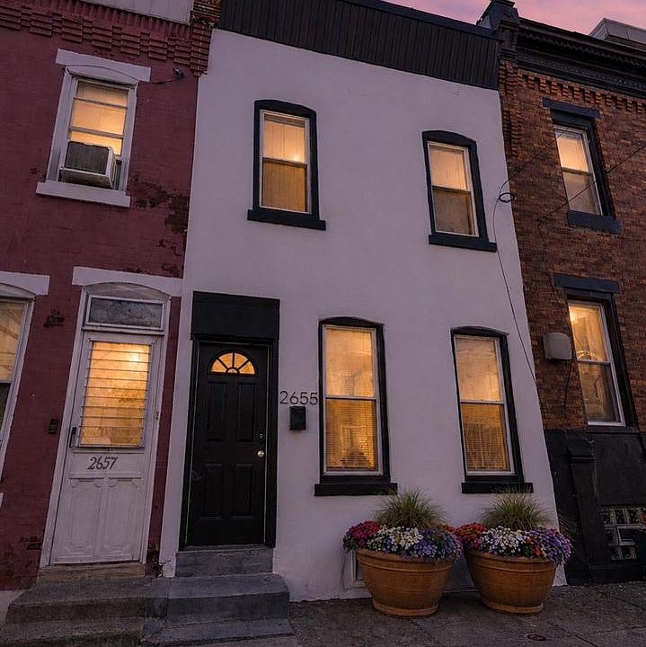1st image of 2655 Cedar St