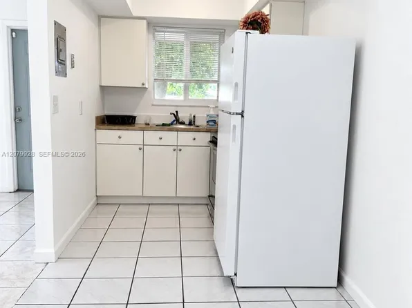2700 SW 62nd Ave APT 1, Hollywood, FL 33023