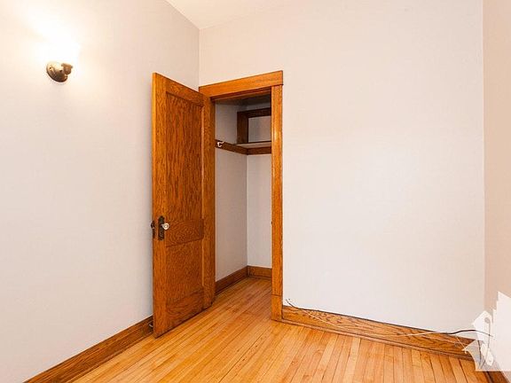 5th image of 2731 N Richmond St #2