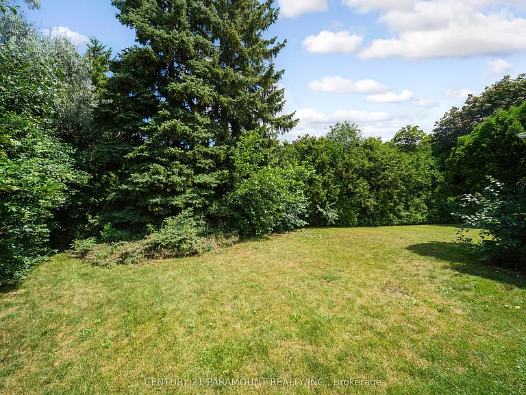 11 Gondola Cres — Photo 29