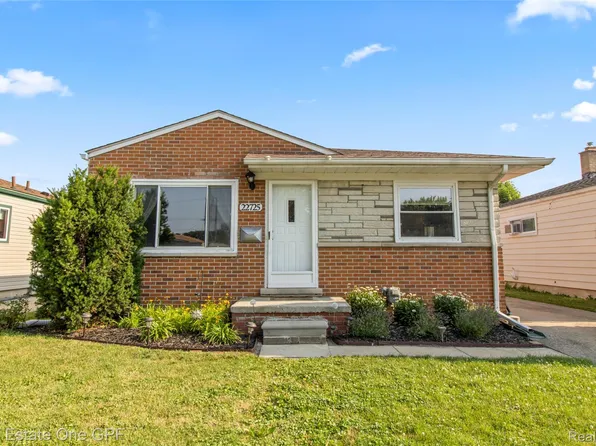 22725 Lake Dr, Saint Clair Shores, MI 48082